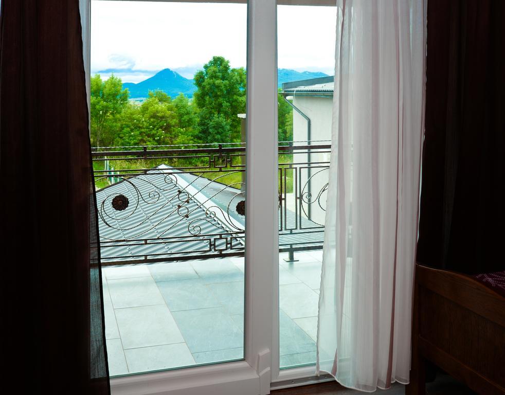 Guesthouse Pink Panther Udbina Luaran gambar